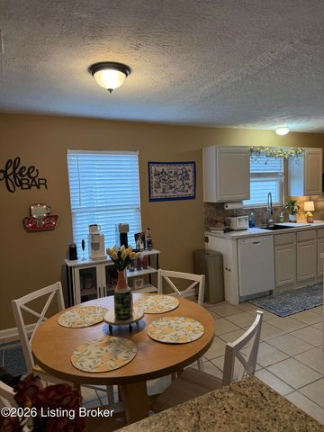 10227 Riverstone Cir, Louisville, KY 40229