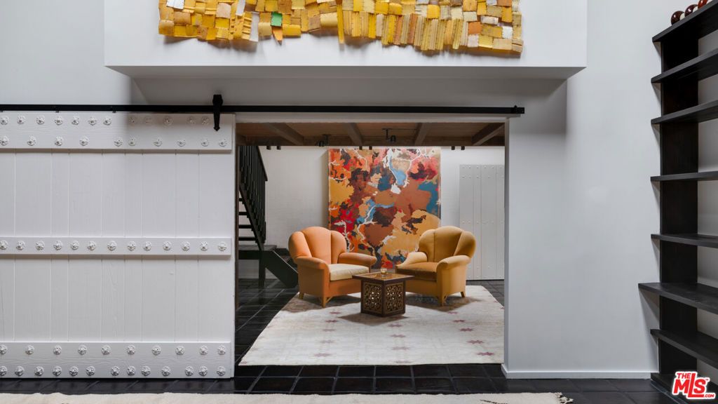 Image 17 of property listing at 31970 Pacific Coast Highway, Malibu, CA 90265