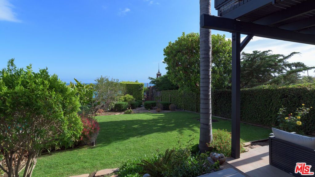 Image 28 of property listing at 31970 Pacific Coast Highway, Malibu, CA 90265