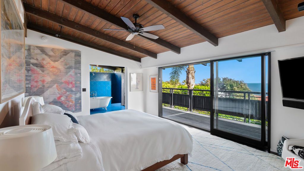 Image 31 of property listing at 31970 Pacific Coast Highway, Malibu, CA 90265