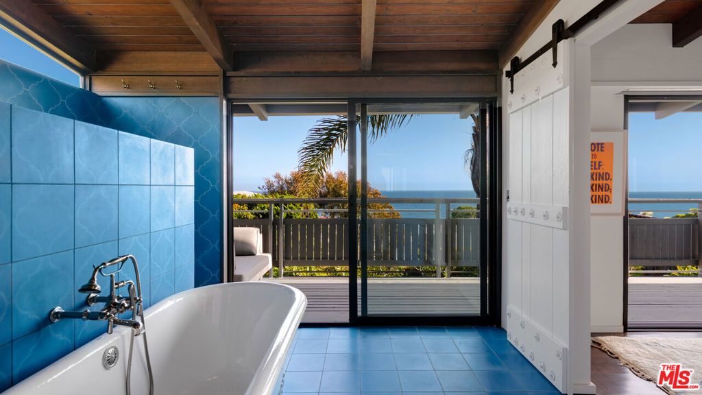 Image 33 of property listing at 31970 Pacific Coast Highway, Malibu, CA 90265