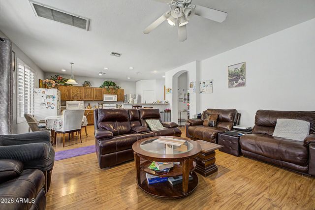 7601 W STATE Avenue, Glendale, AZ 85303