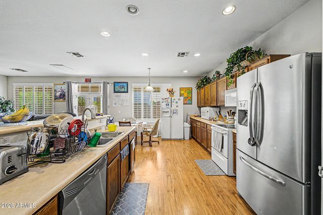 7601 W STATE Avenue, Glendale, AZ 85303
