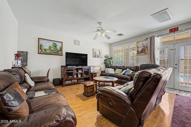 7601 W STATE Avenue, Glendale, AZ 85303