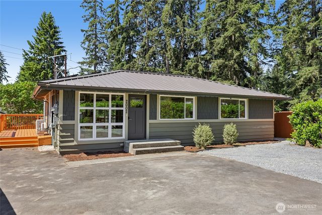 2002 211th Place SW, Lynnwood, WA 98036