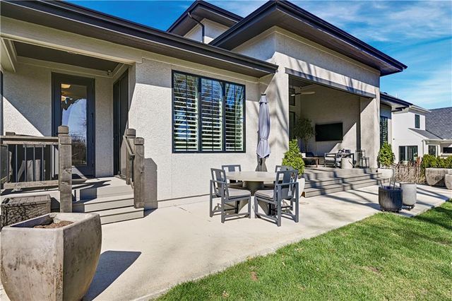 17021 Magnolia Street, Overland Park, KS 66221