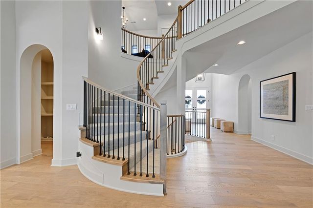 17021 Magnolia Street, Overland Park, KS 66221