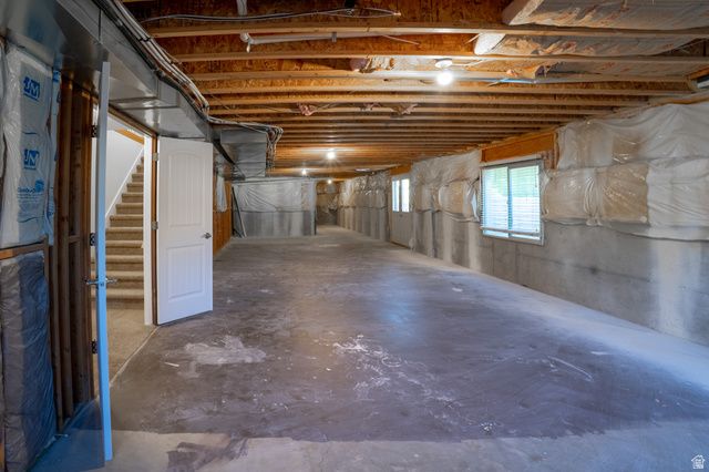 913 S COYOTE CV, Lehi, UT 84043