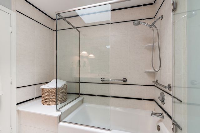 8239 W 138th Street, Orland Park, IL 60462