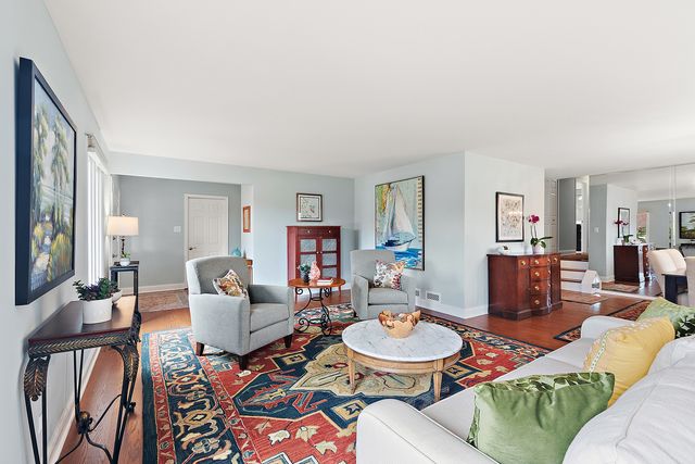 8239 W 138th Street, Orland Park, IL 60462