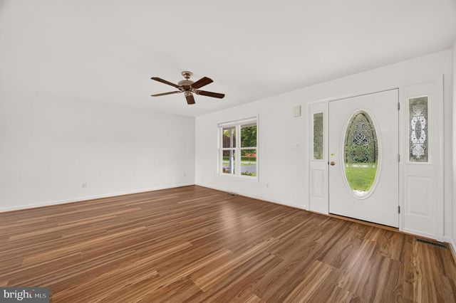 39 GROUSE KNOLL LN, Summit Point, WV 25446