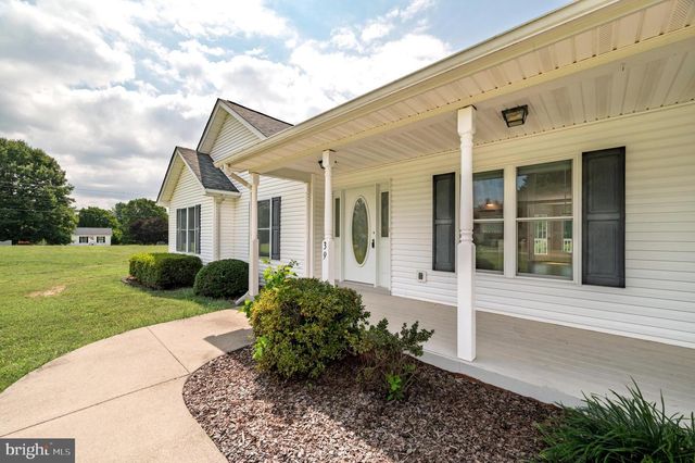 39 GROUSE KNOLL LN, Summit Point, WV 25446