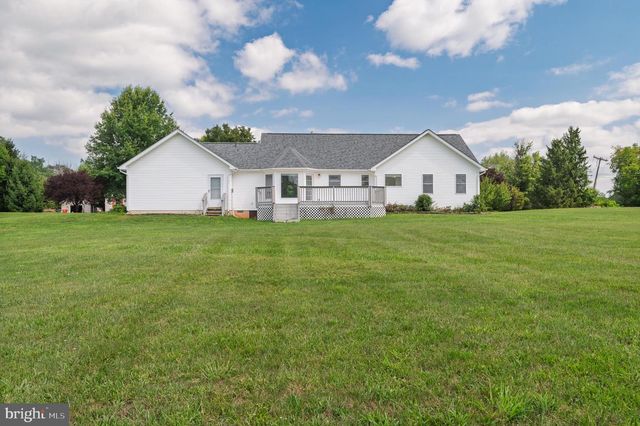 39 GROUSE KNOLL LN, Summit Point, WV 25446