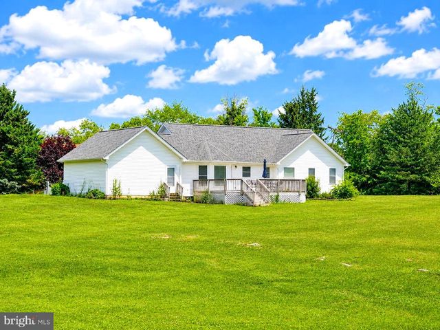 39 GROUSE KNOLL LN, Summit Point, WV 25446