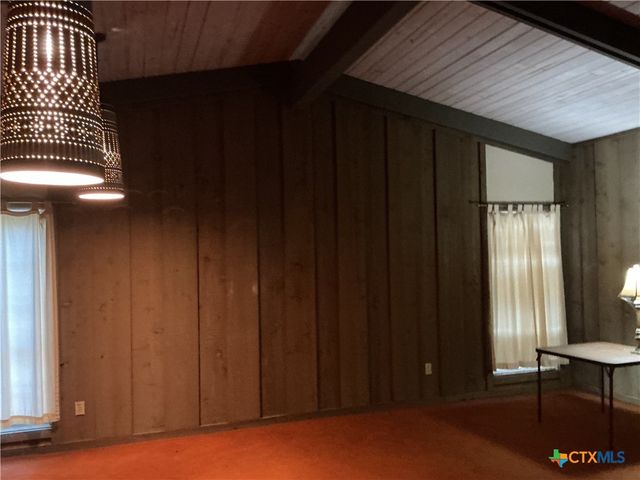 407 Wisteria Avenue, Victoria, TX 77901