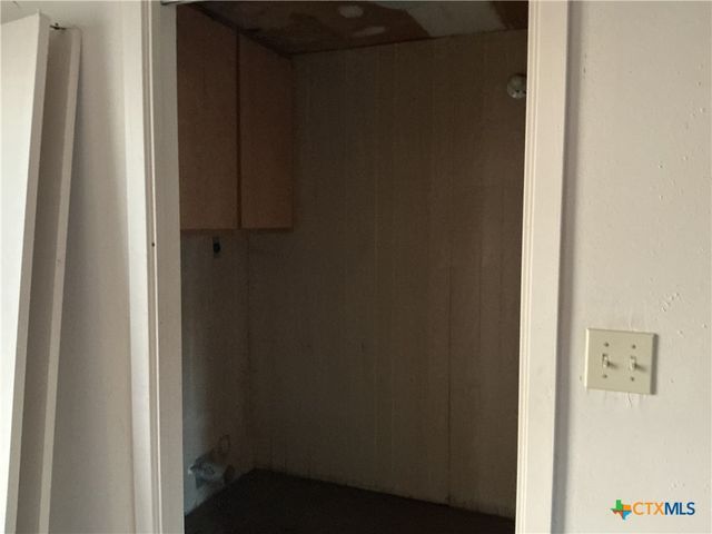 407 Wisteria Avenue, Victoria, TX 77901