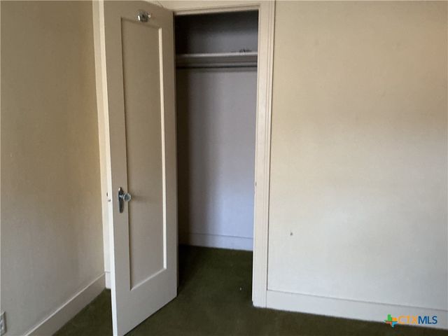 407 Wisteria Avenue, Victoria, TX 77901