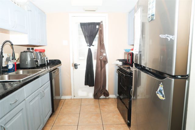 99 W Mountain Creek Drive, Grand Prairie, TX 75052