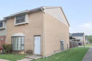 99 W Mountain Creek Drive, Grand Prairie, TX 75052