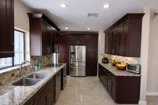 21719 Cromwell Circle, Boca Raton, FL 33486