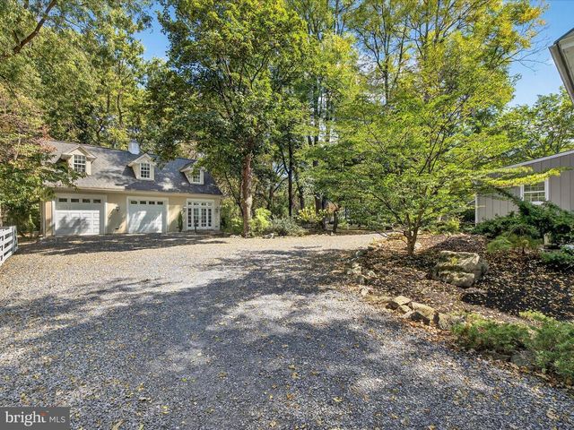 265 N OLD STONEHOUSE RD, Carlisle, PA 17015