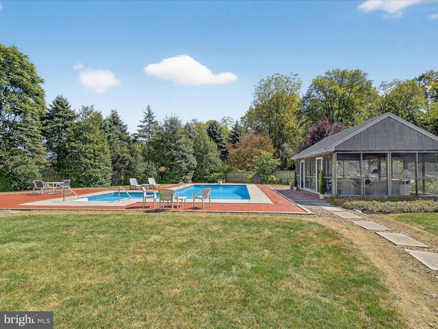 265 N OLD STONEHOUSE RD, Carlisle, PA 17015