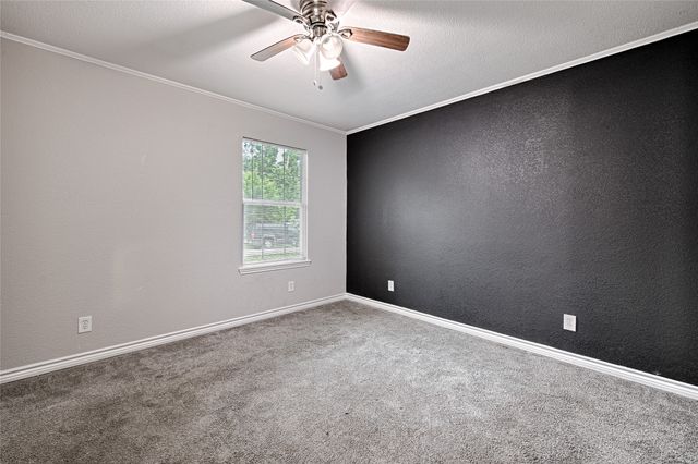 1700 S Jefferson Street, Kaufman, TX 75142