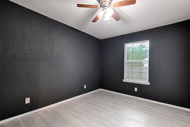 1700 S Jefferson Street, Kaufman, TX 75142