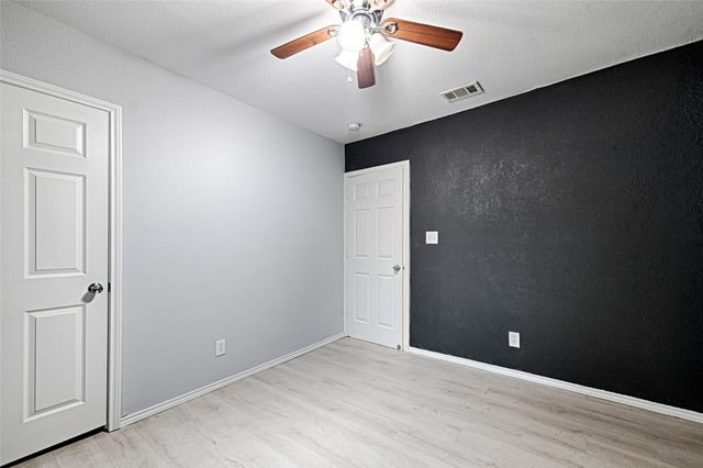 1700 S Jefferson Street, Kaufman, TX 75142
