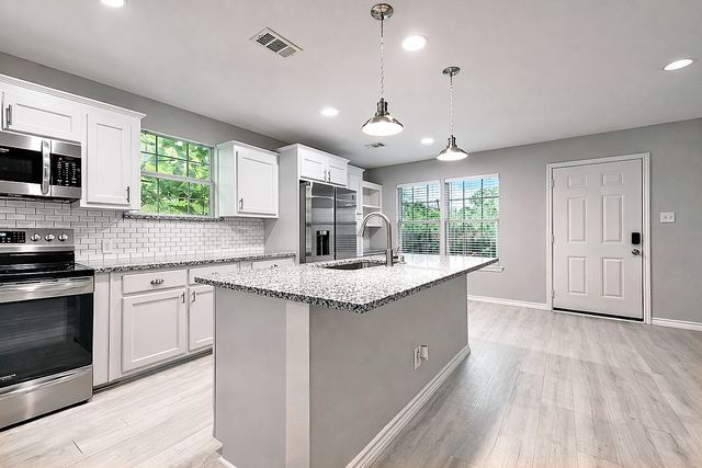 1700 S Jefferson Street, Kaufman, TX 75142