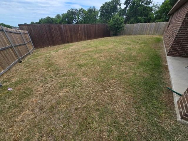 324 Greenhaven Drive, Seagoville, TX 75159