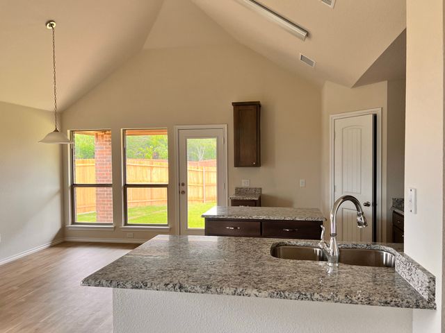 324 Greenhaven Drive, Seagoville, TX 75159