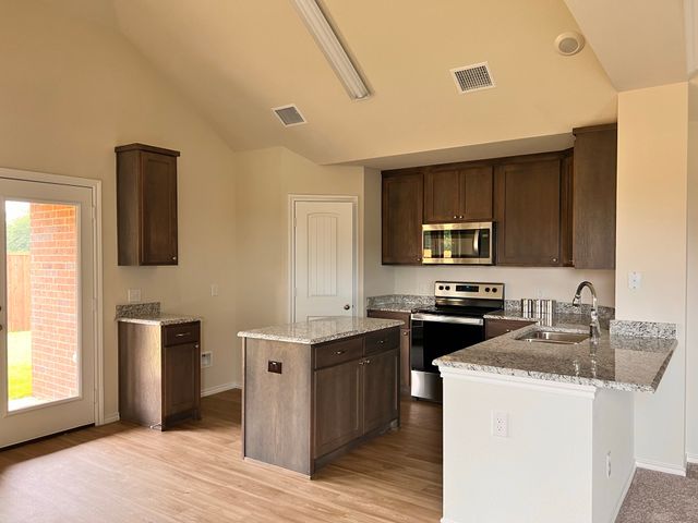 324 Greenhaven Drive, Seagoville, TX 75159