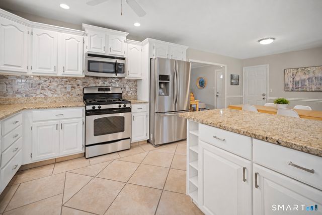 6 Three Seasons Lane, Norwalk, CT 06851