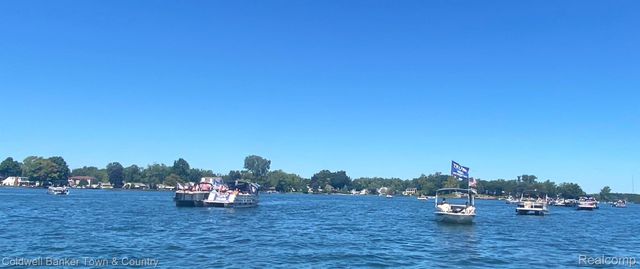 4031 HILLCREST, Highland Charter Township, MI 48356