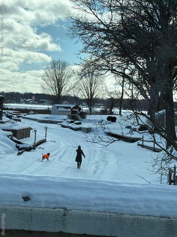 4031 HILLCREST, Highland Charter Township, MI 48356