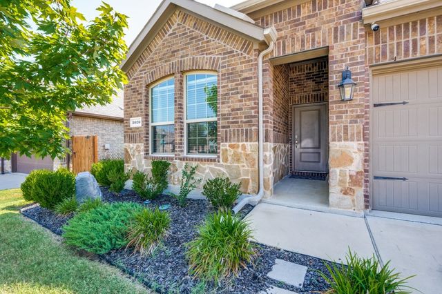 3020 Aransas Avenue, Aubrey, TX 76227