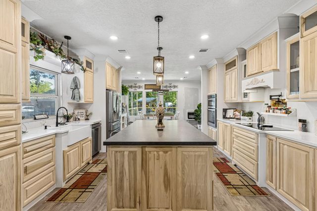 21751 Cherry Street, New Caney, TX 77357