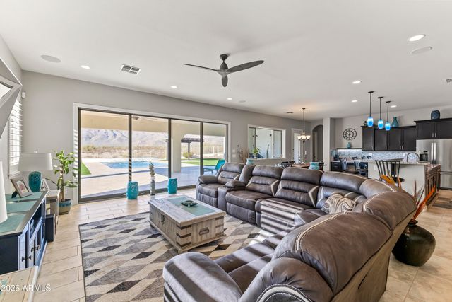 8424 N 194TH Drive, Waddell, AZ 85355