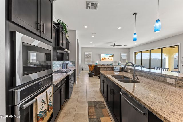 8424 N 194TH Drive, Waddell, AZ 85355