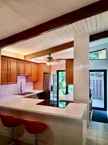 151 Essex Rd 4-30, Hollywood, FL 33024