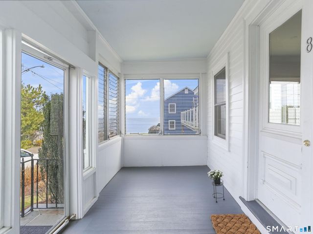 8 Parkland Place, Milford, CT 06460
