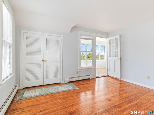 8 Parkland Place, Milford, CT 06460