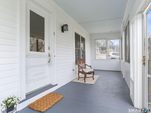 8 Parkland Place, Milford, CT 06460