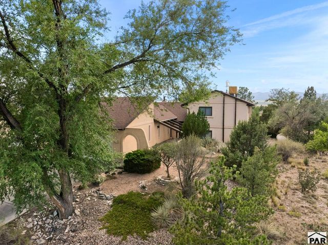 809 S Greenway Ave, Pueblo West, CO 81007