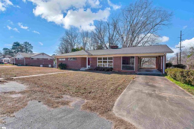 100 Culbreath Heights Drive, Union, SC 29379