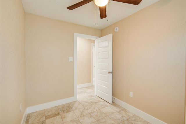 2306 19th Avenue N, Texas City, TX 77590