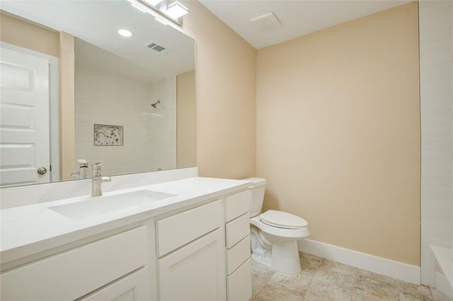 2306 19th Avenue N, Texas City, TX 77590