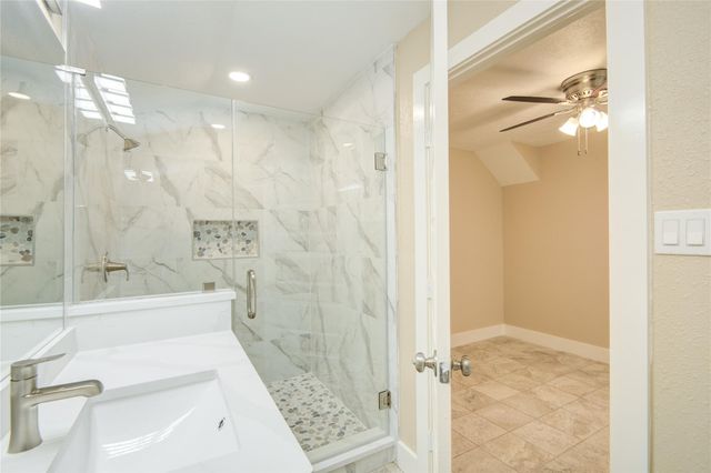 2306 19th Avenue N, Texas City, TX 77590