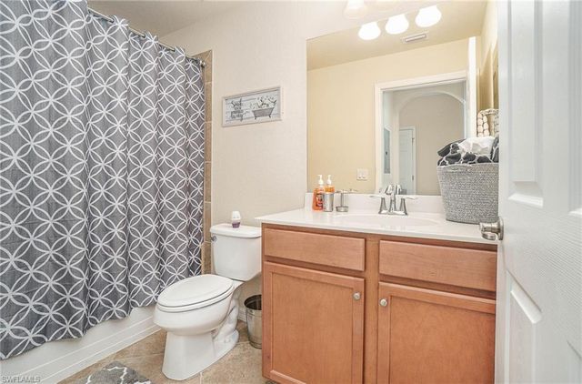 9731 Acqua CT # 533, Naples, FL 34113